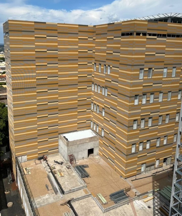 Obra Universidade Federal de Uberlândia Miniwave NBK